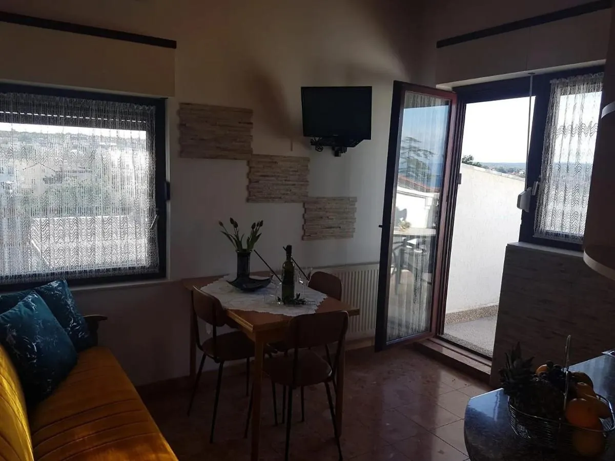 Apartments With A Parking Space Nska, Krk - 21684 Malinska