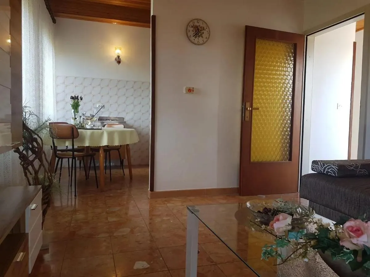Apartments With A Parking Space Nska, Krk - 21684 Malinska